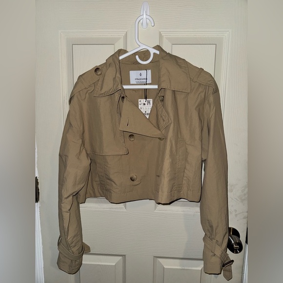 💛 𝐂𝐫𝐞𝐚𝐦 𝐂𝐫𝐨𝐩𝐩𝐞𝐝 𝐓𝐫𝐞𝐧𝐜𝐡 𝐂𝐨𝐚𝐭 - Picture 2 of 2